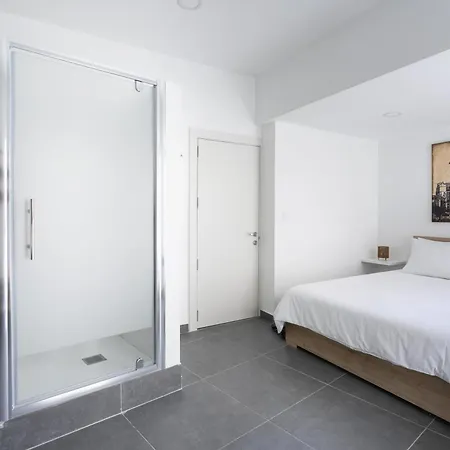 Bormla By The Waterfront Apartman *